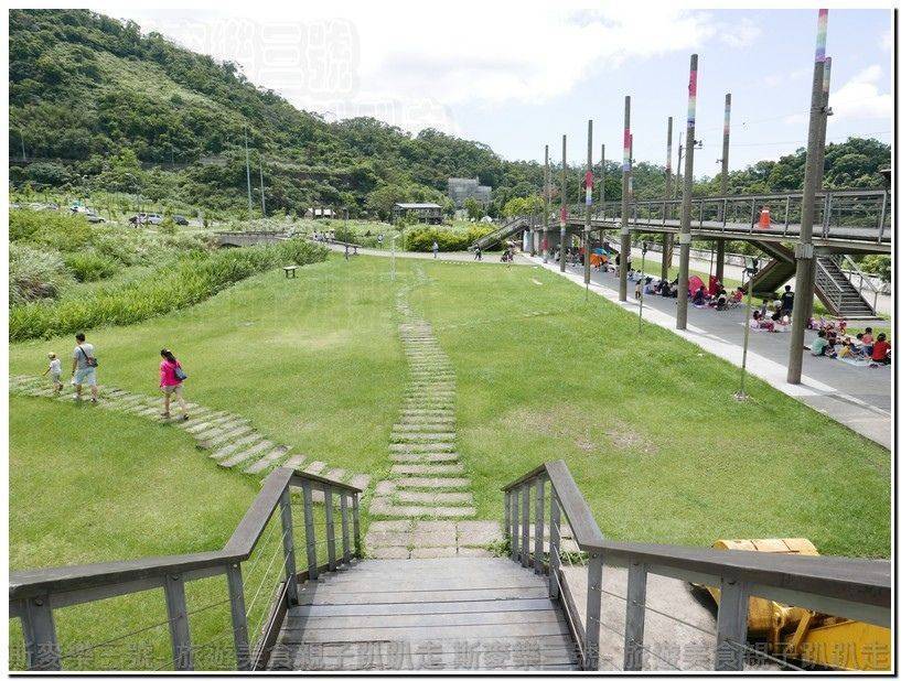 [台北南港] 南港山水綠生態公園 沙坑溜滑梯野餐 免費景點 20170529-斯麥樂三號旅遊趴趴走